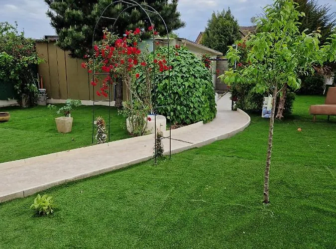 2 Pers Paris/bourget/cdg/parc D'exposition Aulnay-sous-Bois